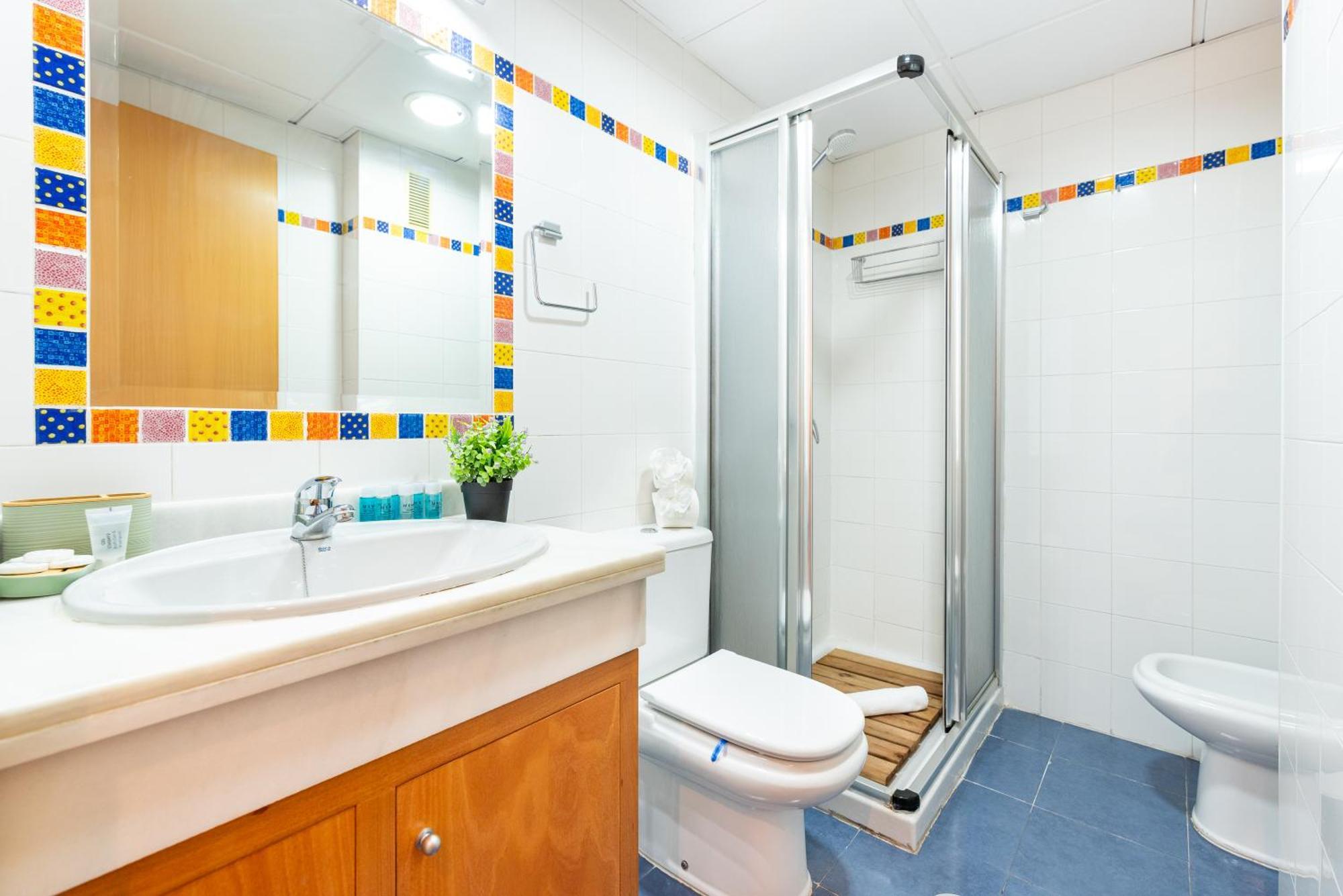 Wintowinrentals Quiet Apartment, Good Location, Free Parking Málaga Dış mekan fotoğraf